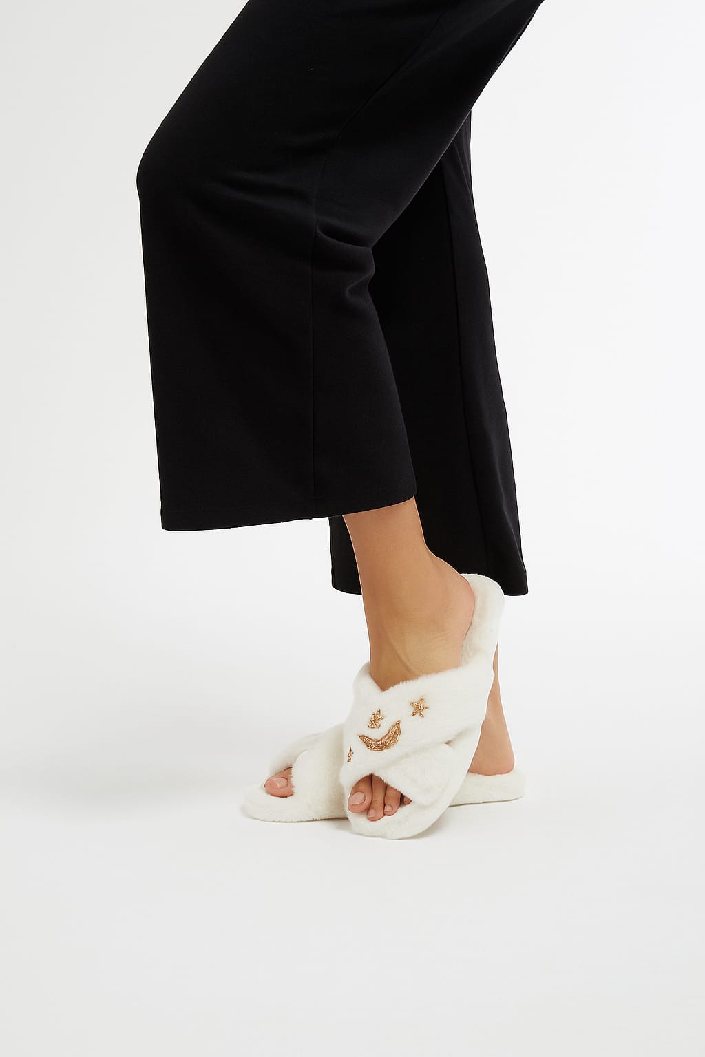 RETTROSE Isabel Women’s White Luxury Faux Fur Slippers – Hand Embellished Star & Moon Diamanté Slides, Synthetic Material